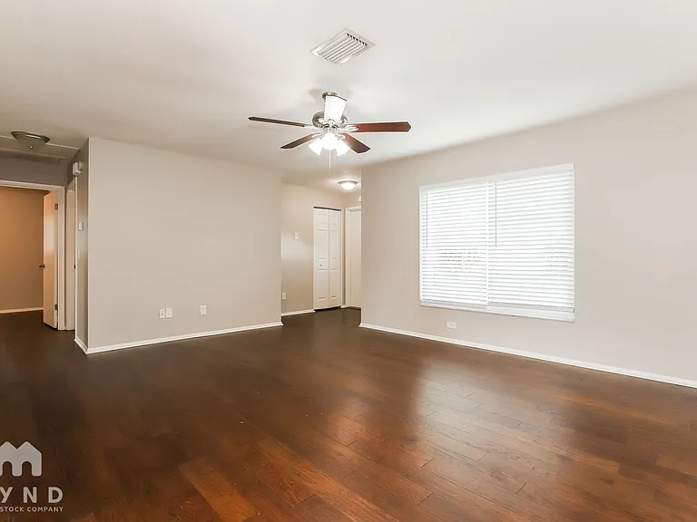 305 Silver Hill Dr — Photo 5