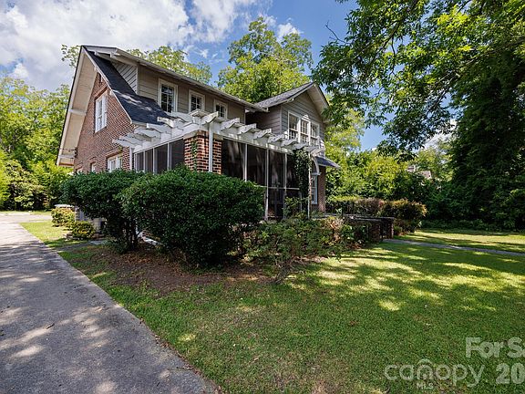 2nd image of 157 Walnut St