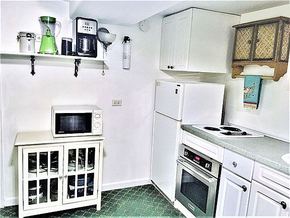 KITCHEN: storage