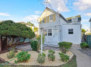 66 Saint Marys Ave, Staten Island, NY 10305