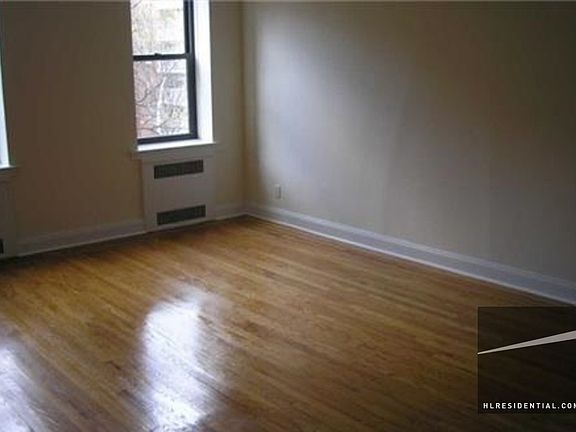 5th image of 10815 Queens Blvd