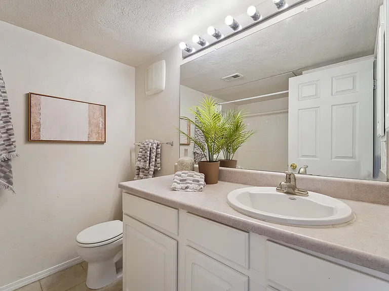 1864 Mallard Dr — Photo 14
