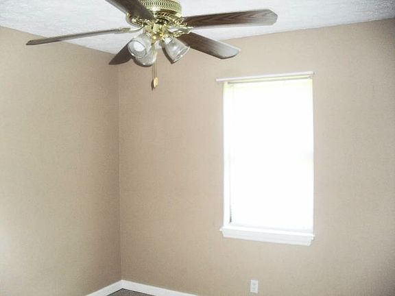5th image of 1329 Bellshire Terrace Dr