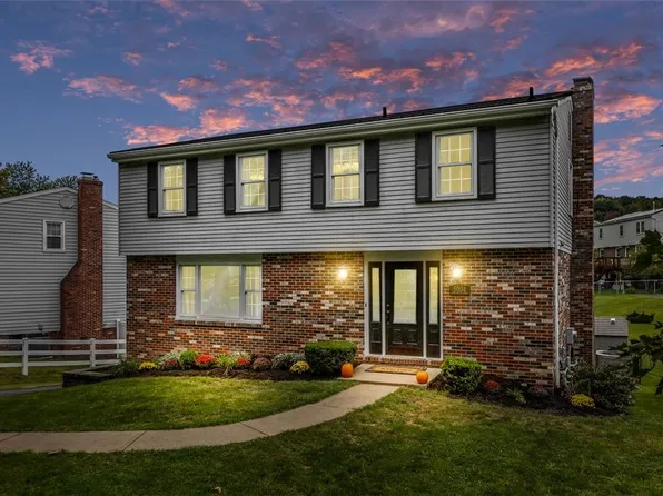 5004 Meadowridge Ln, Gibsonia, PA 15044