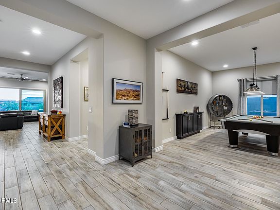 4th image of 22422 N 30th St