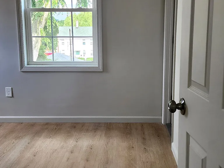 53 Henrietta St #2 — Photo 13