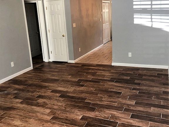3rd image of 4461-2 Belair Dr