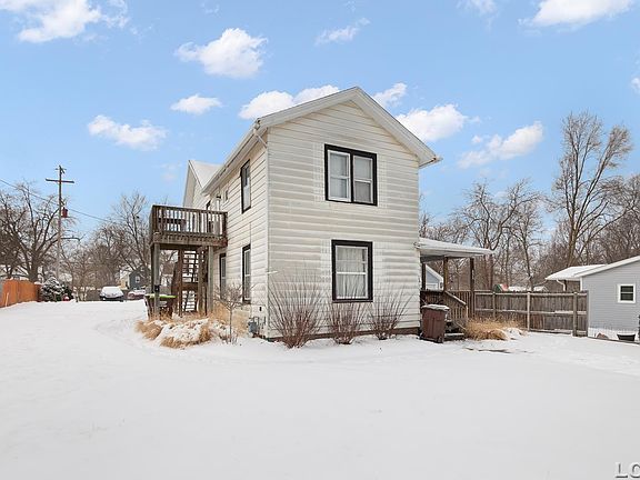 3rd image of 632 Division St