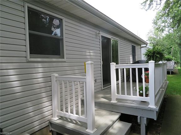2nd image of 142 N Linden Ave APT 502