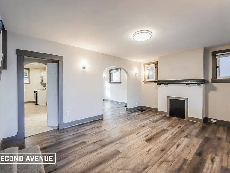 1418 Westfield St — Photo 2