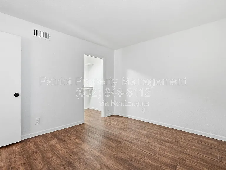 231 N Robson #7 — Photo 20
