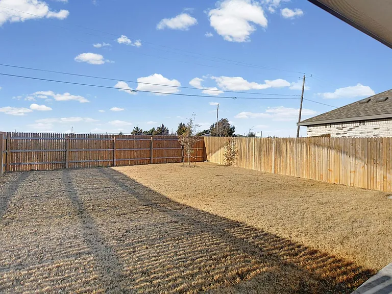 18517 Cremello Dr #B — Photo 13