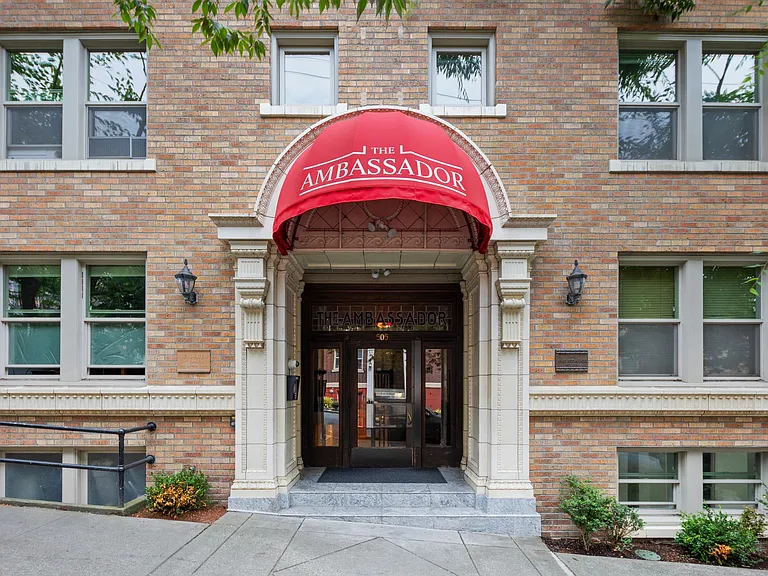 505 E Denny Way #506 — Photo 1