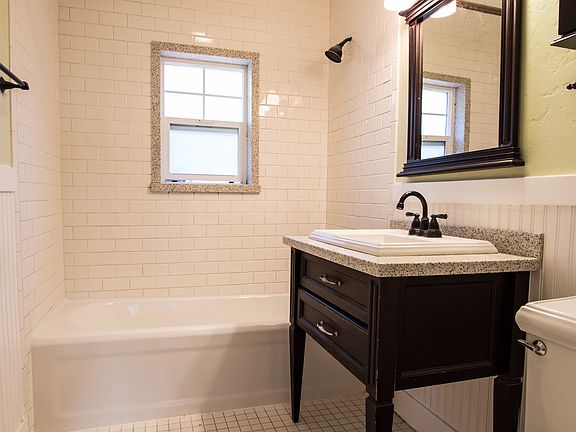 5th image of 1261 E Parkway Ave
