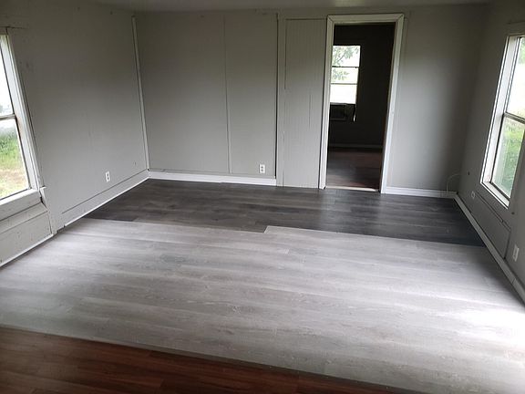 3rd image of 5420 Highview Dr