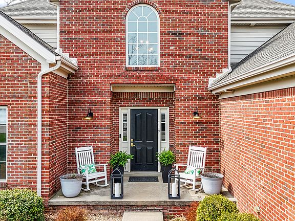 4th image of 119 Blackberry Ridge Ct