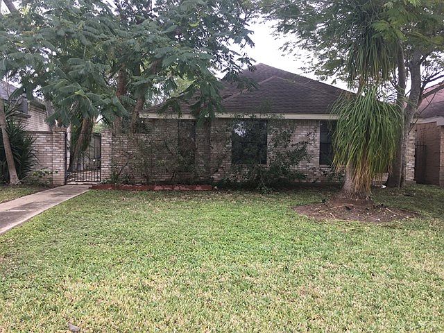 1st image of 214 Parkview Cir