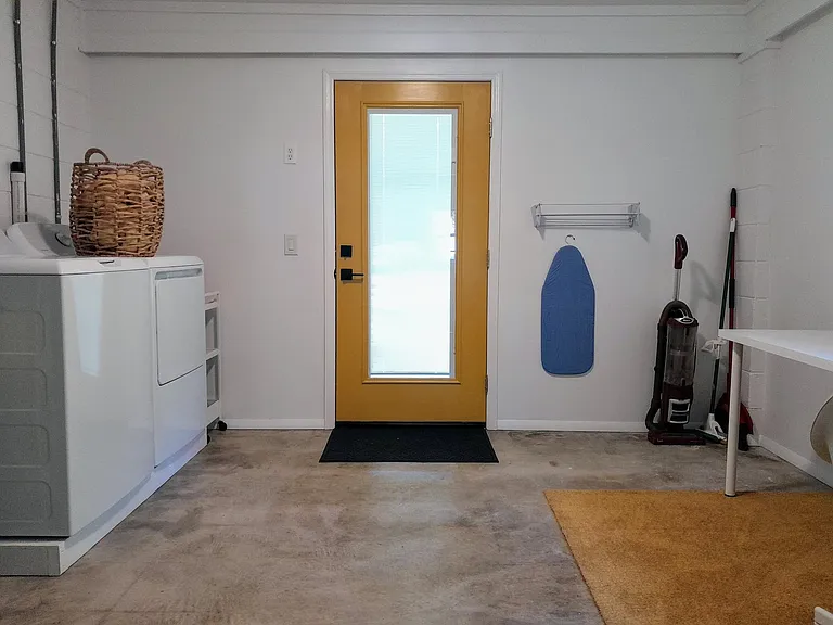 8519 S Lakeshore Point — Photo 9