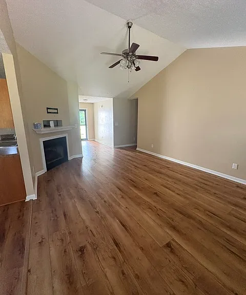 354 Farina Dr — Photo 8