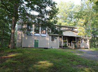 106 Falcon Pl, Milford, PA 18337