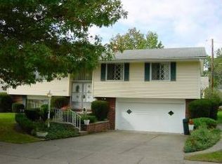 13821 Grove Dr, Garfield Heights, OH 44125