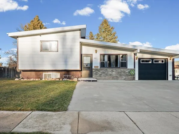 1414 W Jackson Blvd, Spearfish, SD 57783