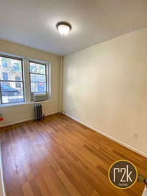 Rented by Realty 2000 Corp | media 15