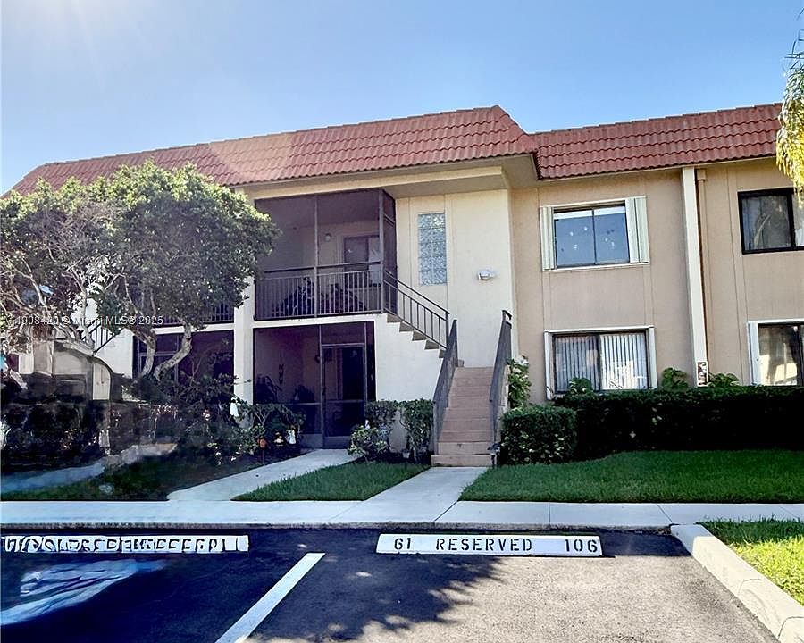1st image of 398 Lakeview Dr APT 205