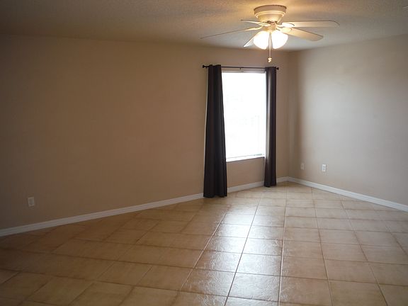 4th image of 3375 Royal Oak Dr