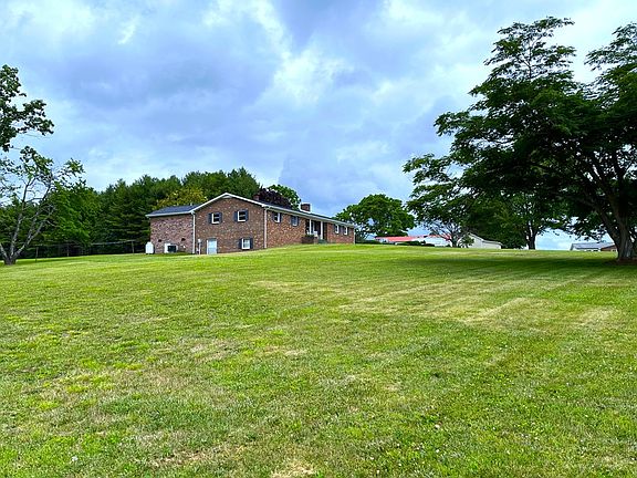 2nd image of 2088 Borderline Rd