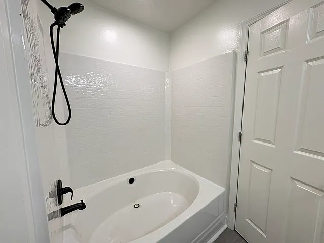 705 Wehring Ln — Photo 12