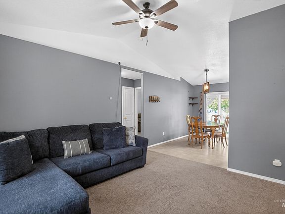 2nd image of 115 Silver Sage Pl