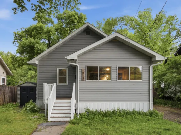 1017 14th St S, Fargo, ND 58103