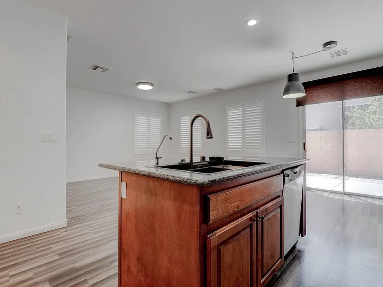 985 Noah Valley St — Photo 14