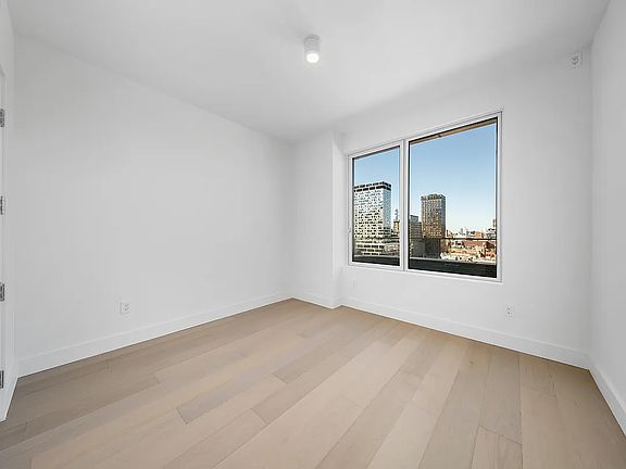 3rd image of 208 Delancey St Unit Penthouse 2