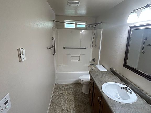 3rd image of 508 SE Davis St #B