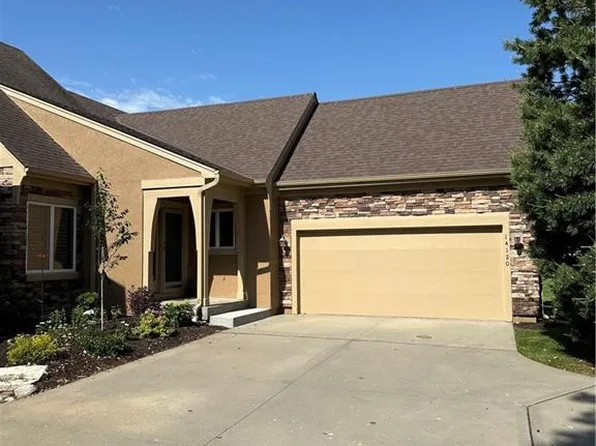 14120 S Summit St, Olathe, KS 66062