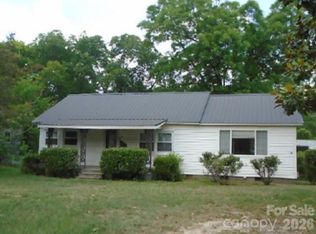 512 E Vance St, Laurinburg, NC 28352