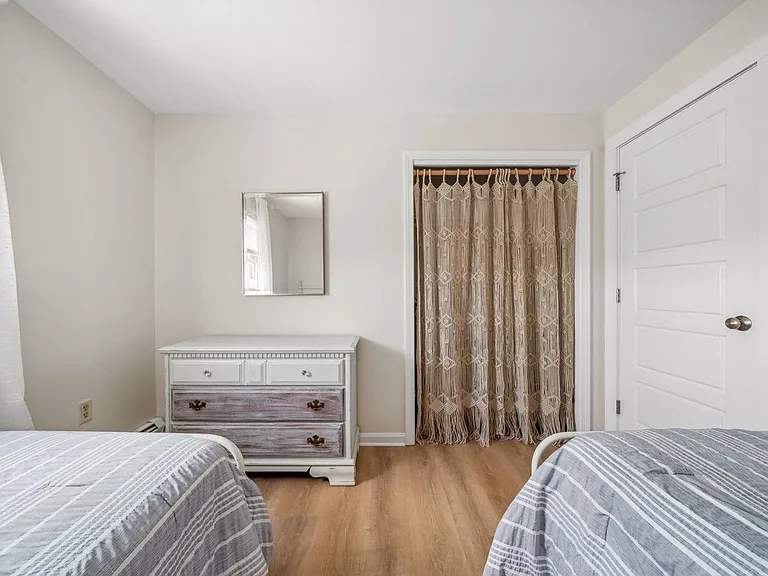 131 Franklin St — Photo 27
