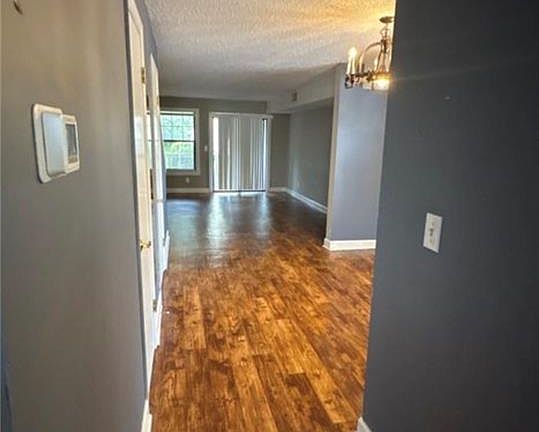 3rd image of 290 Appleby Dr APT 272