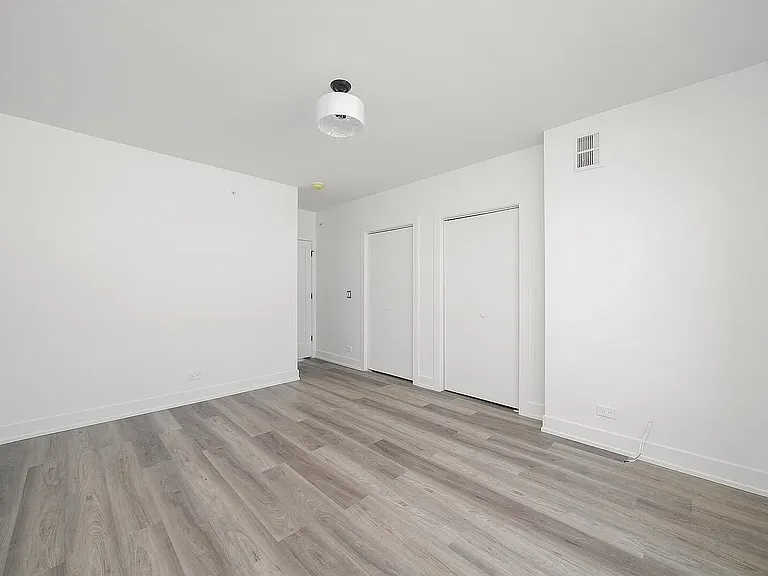 2030 Greenwood St — Photo 18