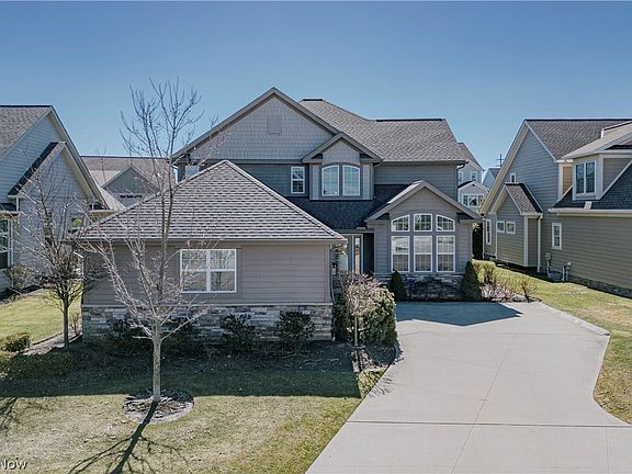 2nd image of 3900 Matisse Cir