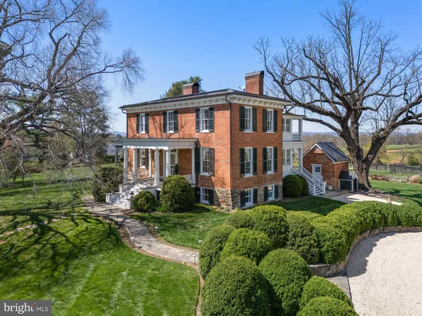 7064 Young Rd, The Plains, VA 20198