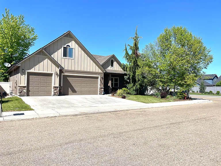 10508 Alpine St — Photo 31