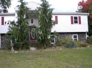 3520 Hereford Rd, Erie, PA 16510