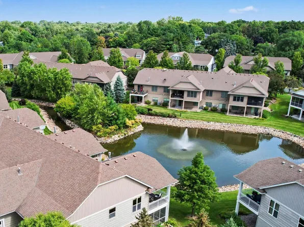 10726 Lyndale Bluffs Trl, Bloomington, MN 55420