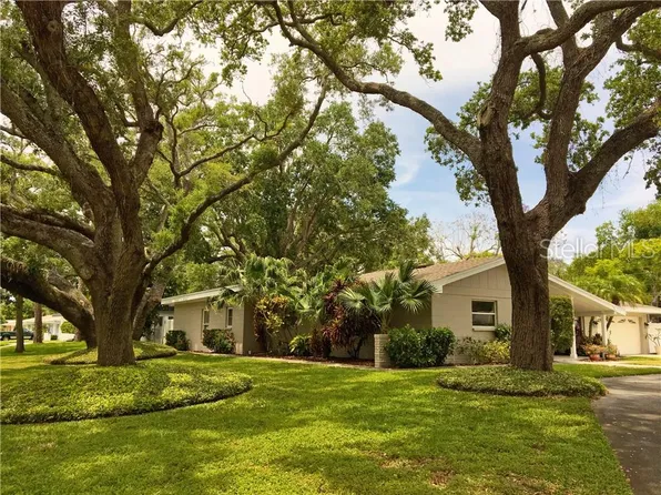 3200 Park St N, Saint Petersburg, FL 33710