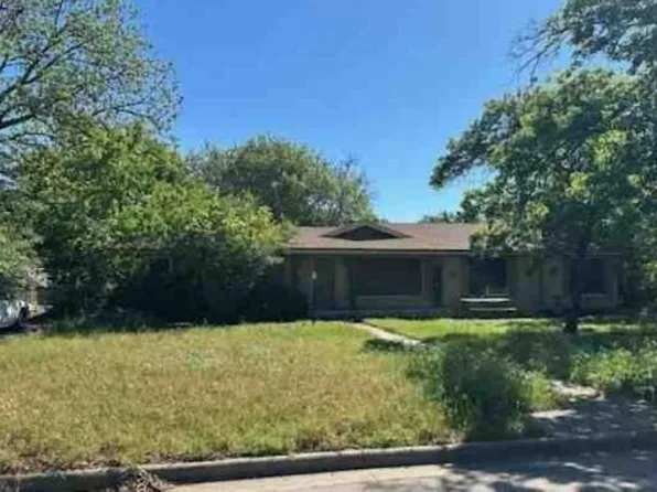 105 Paint Brush Rd, Lakeside, TX 76108