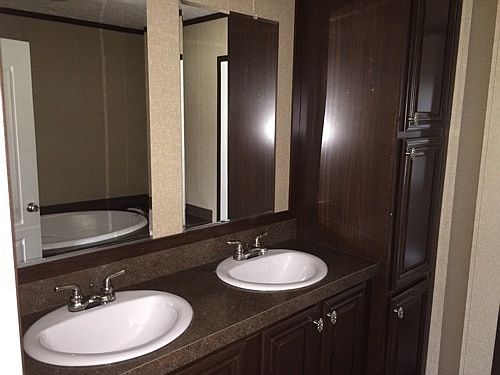 5th image of 550 Lee Road 234