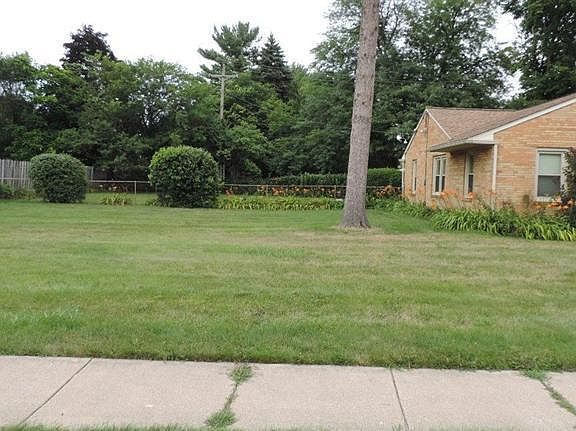 3rd image of 1612 W Cross St